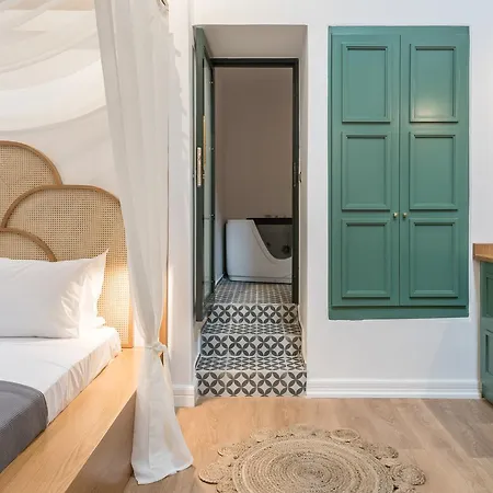 The Anthemion House 3*