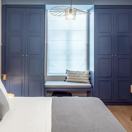 The Anthemion House 3*