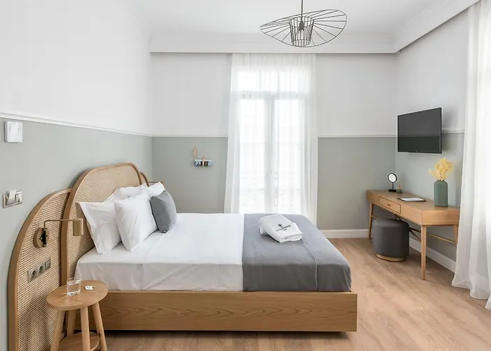 The Anthemion House 3*